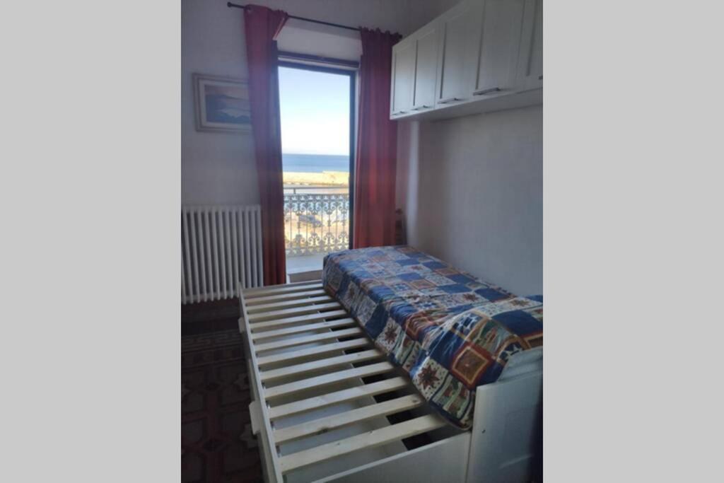 La Casa Di Principino Apartment Giglio Porto Luaran gambar