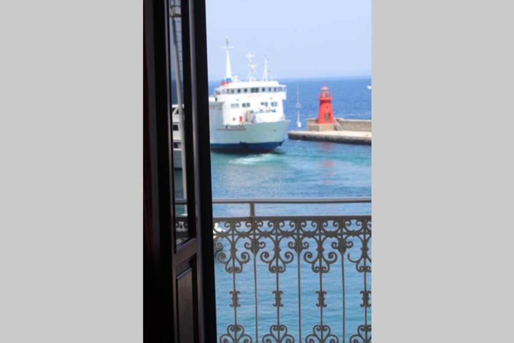 La Casa Di Principino Apartment Giglio Porto Luaran gambar