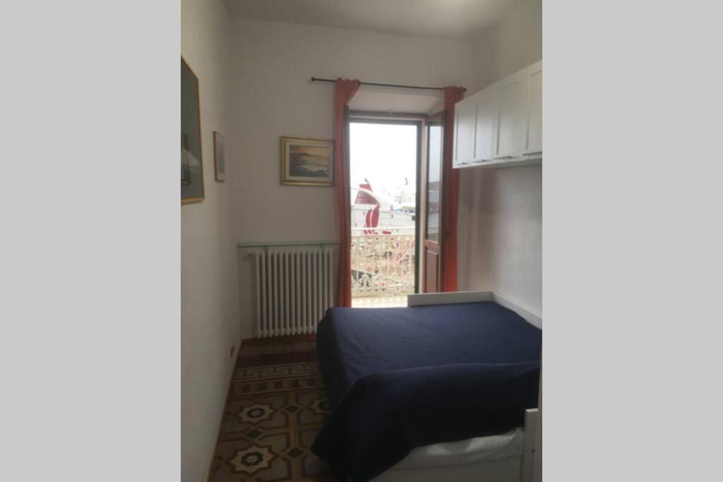La Casa Di Principino Apartment Giglio Porto Luaran gambar