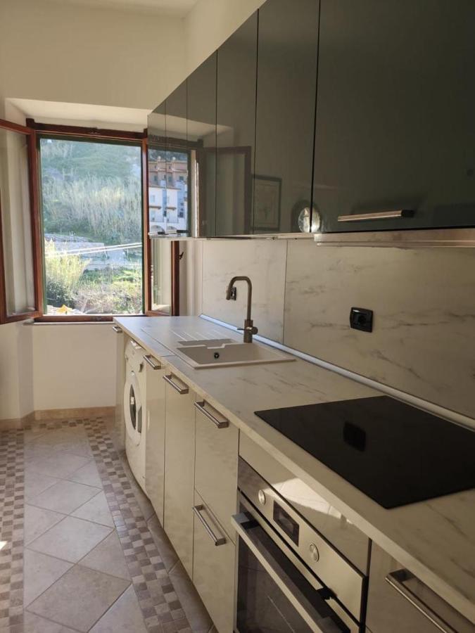 La Casa Di Principino Apartment Giglio Porto Luaran gambar
